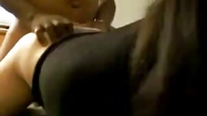 Un masseur chauve est engagé extrait de film porno gratuit francais dans un sexe en groupe lors d'un massage avec un client en leggings