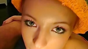 Un jeune mec pique films x femmes matures une tante mature avec une grosse bite
