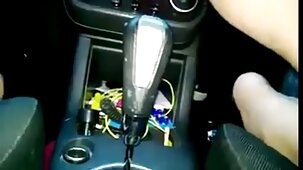 Pikaper a ramassé une jeune brune dans la rue et lui a baisé les trous à film porno gratuit tu kif la première personne