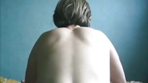Des chiennes film porno extrait gratuit aux gros seins dans la salle de gym ont commencé à baiser