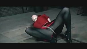 La fille sur le lit lève les jambes pour donner une fessée vidéo pono gratuit à un homme qui aime l'anal