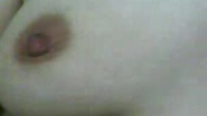 Un nouveau jouet film porno des noires sexuel lesbien se masturbe la chatte de sa petite amie