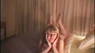 Fille russe film porno gratuit x à genoux fait une pipe profonde et prend du sperme