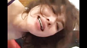 Poussin mince au casting a apprécié le sexe avec un agent et un nègre xxxx porno gratuit