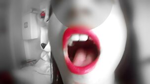 Belle blonde nouveau film x gratuit invite les mecs pour une double pénétration avec éjaculation