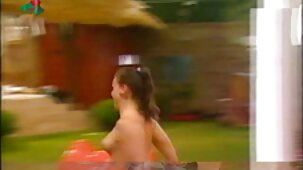 Petite amie lesbienne séduit sa petite amie en bas pour des relations pornoxxxgratuit sexuelles avec un strapon