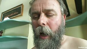 Le mec a léché la petite amie endormie avec la chatte aux cheveux film x gratuit massage roux et a baisé sa bite