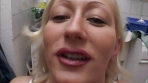 Une blonde en plein air aux gros seins se double pénétration porno gratuit sans email