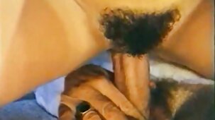 Massage brutal et cunnilingus doux avec un homme à femmes vidéo x gratuit musclé devant une webcam