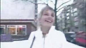 Copines mignonnes ont porno en hd gratuit grimpé sur la bite de leur voisin