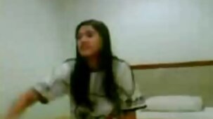 La brune et son amie ont décidé de tourner du film x gratuit en ligne porno maison en gros plan