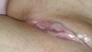 Un mec baise une blonde dans la chambre gratuit sex film
