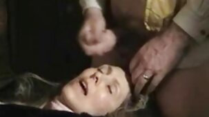 Le gars et sa petite amie film x gratuit 100 ont décidé de tourner du porno maison explicite sur une caméra vidéo