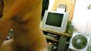 Infirmière en legging saute sur la bite d'un jeune homme après une séance porno en ligne gratuit d'entraînement